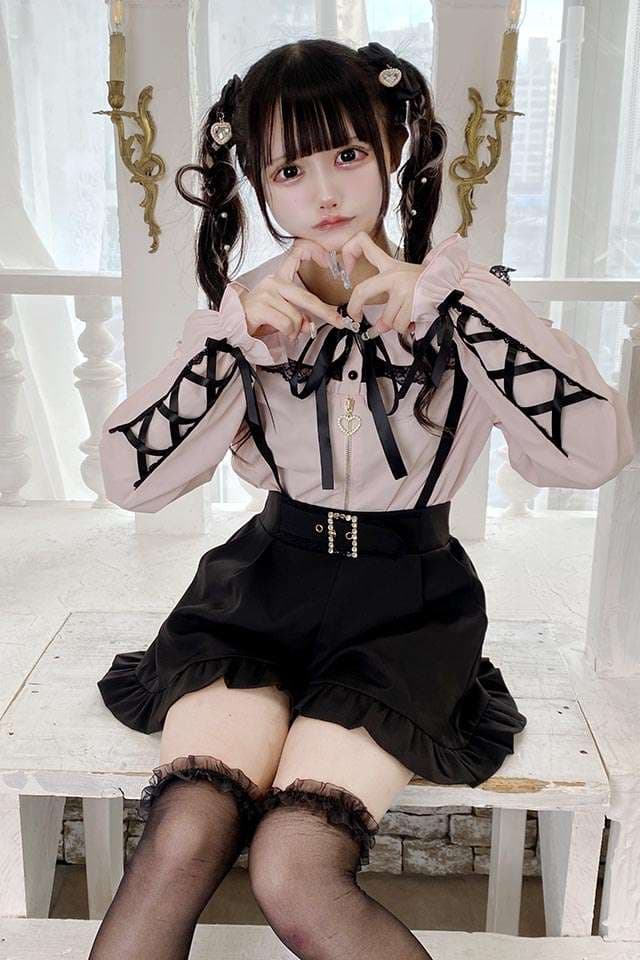 量産型/参戦服/推し活 ツインドール風ロリータシャツ