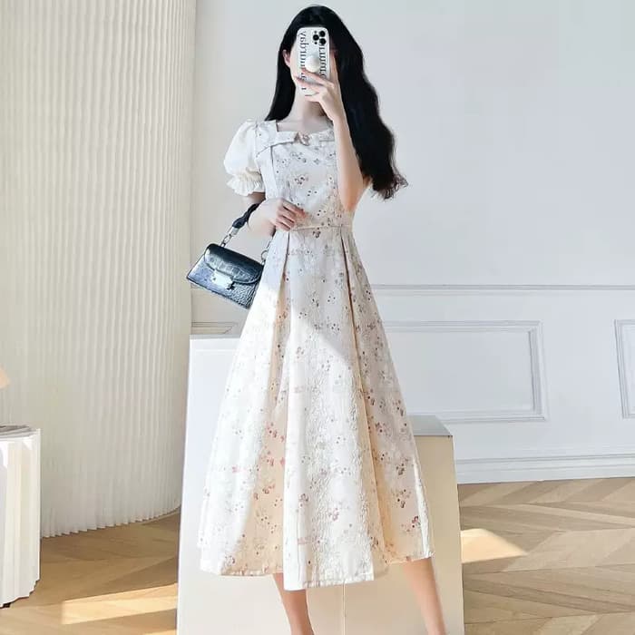 量産型/参戦服/推し活 細見え引き立てるアプリコットワンピース。スクエアカラーが気品を演出♡