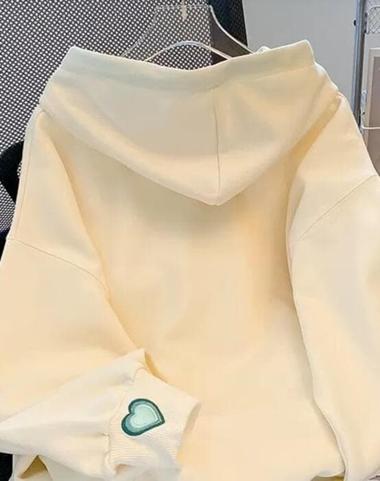 量産型/参戦服/推し活 オーバーサイズで!控え目ハートがかわいいパーカー