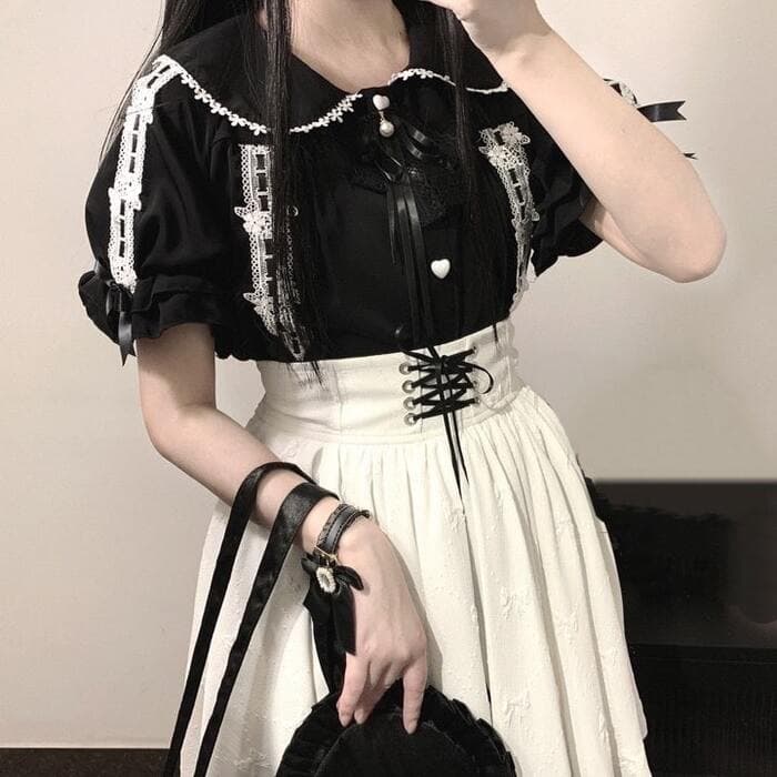 量産型/参戦服/推し活 デザイン性のあるレースが可愛いブラウス