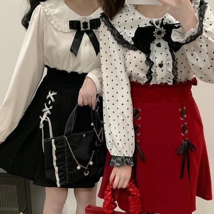 量産型/参戦服/推し活 ドット柄!袖のレースが可愛いブラウス