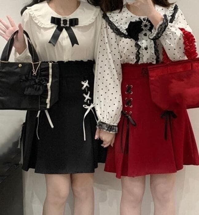 量産型/参戦服/推し活 ドット柄!袖のレースが可愛いブラウス