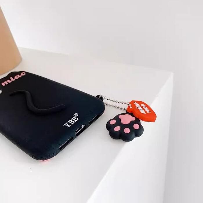 量産型/参戦服/推し活 肉球チャーム付きの猫型スマホケース