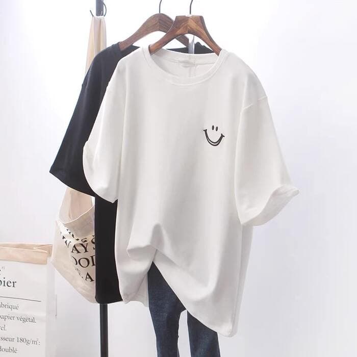 量産型/参戦服/推し活 スマイルマークがアクセントのビッグシルエットTシャツ