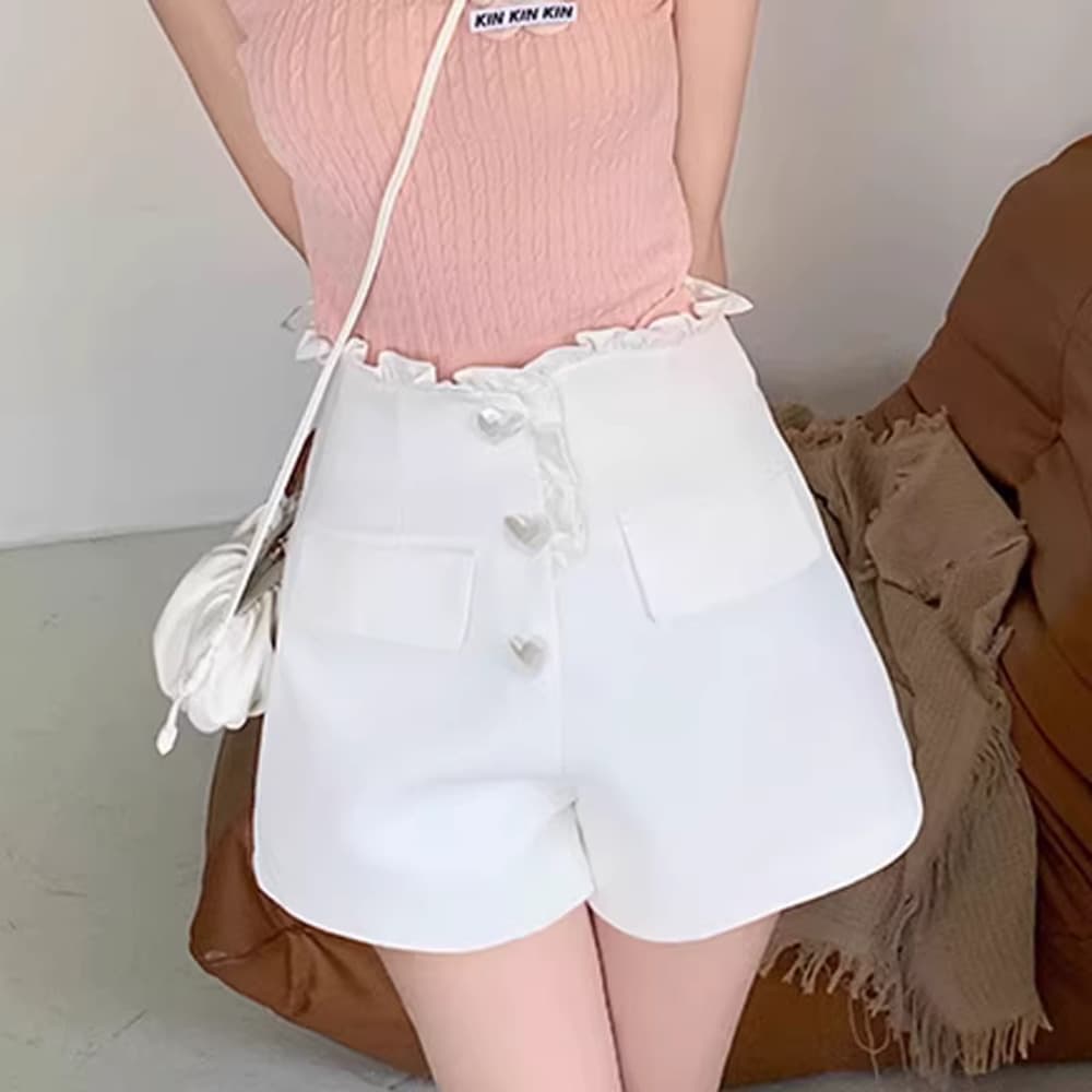 量産型/参戦服/推し活 ハートボタンホワイトAラインショートパンツ