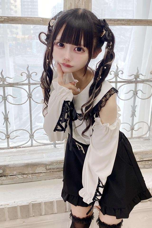 量産型/参戦服/推し活 ツインドール風ロリータシャツ