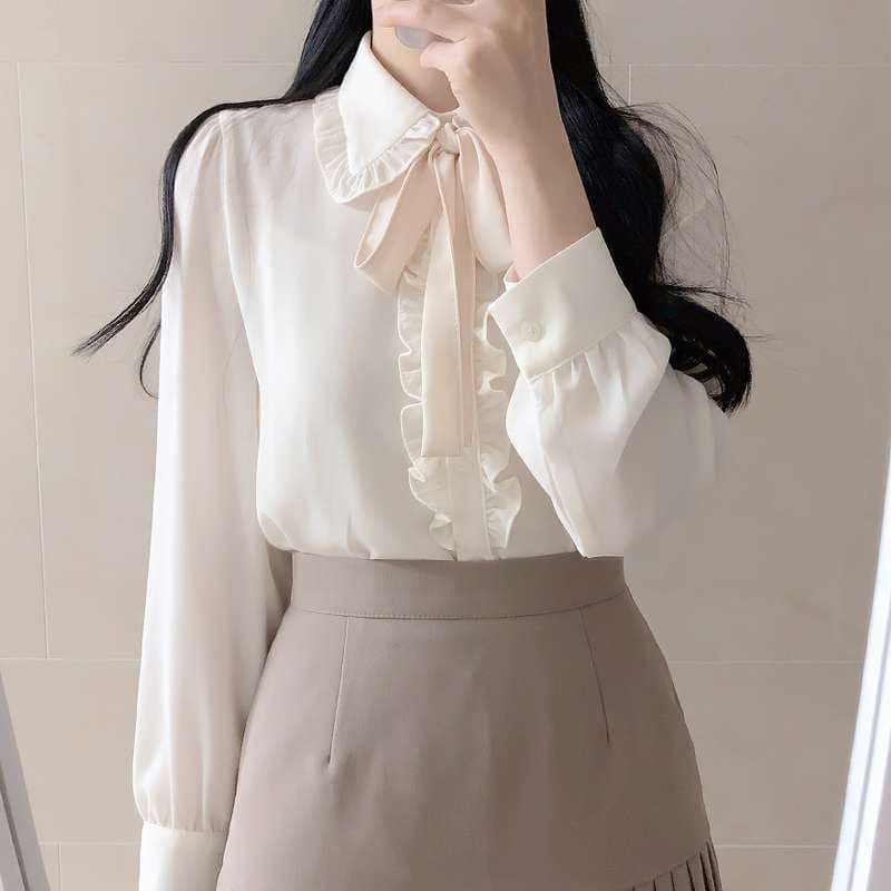 量産型/参戦服/推し活 エレガントフリルタイブラウス