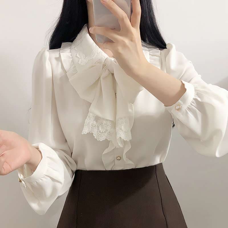 量産型/参戦服/推し活 クラシカルレース襟リボンブラウス