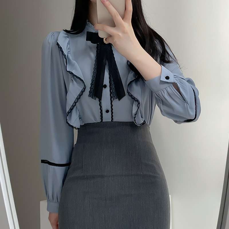 量産型/参戦服/推し活 エレガントなレースリボンブラウス