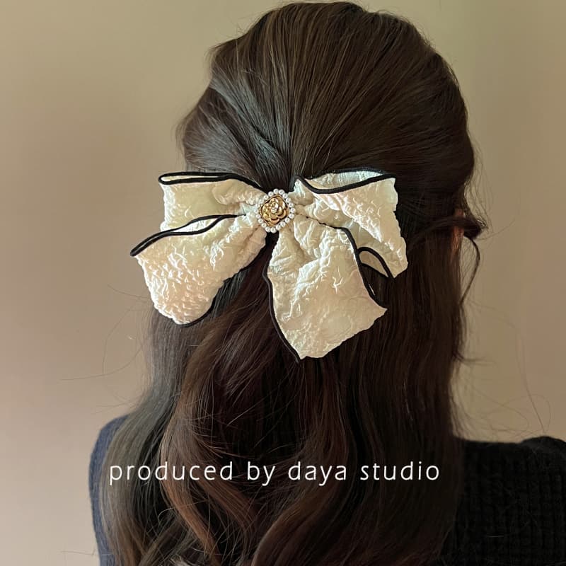量産型/参戦服/推し活 お姫様風ヘアクリップ リボン