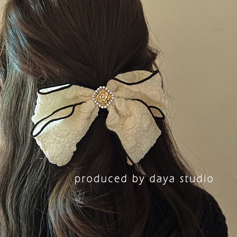 量産型/参戦服/推し活 お姫様風ヘアクリップ リボン